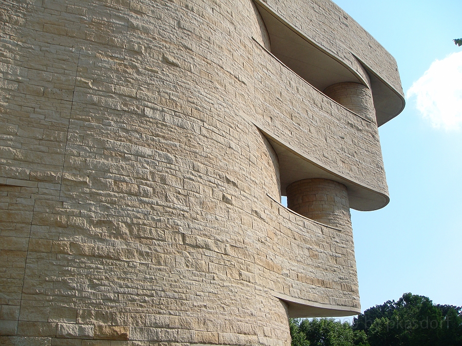 Washington DC [2009 July 04] 012.JPG - Scenes from The National Museum of the American Indian